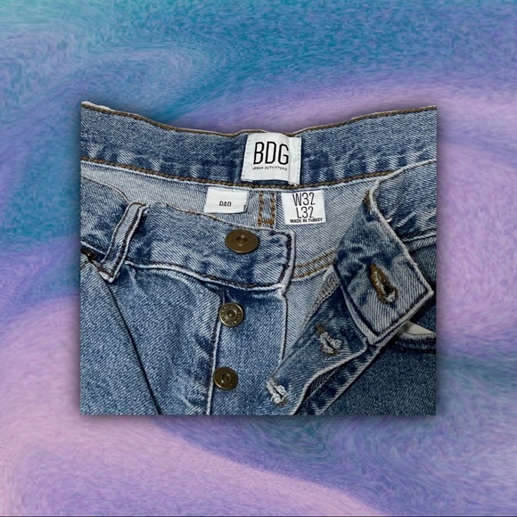♥︎ BDG Dad Jeans ♥︎ - Picture 3 of 5